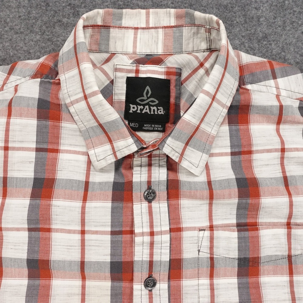 Prana Short Sleeve Shirt Men's Medium Plaid Button Up Pocket Red - Picture 2 of 10
